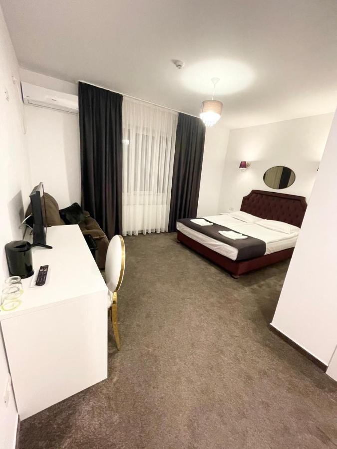 Cochet Boutique Otel Târgu Jiu Dış mekan fotoğraf