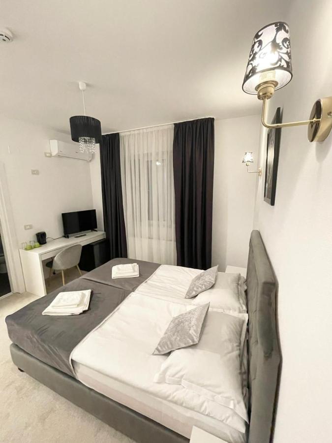 Cochet Boutique Otel Târgu Jiu Dış mekan fotoğraf