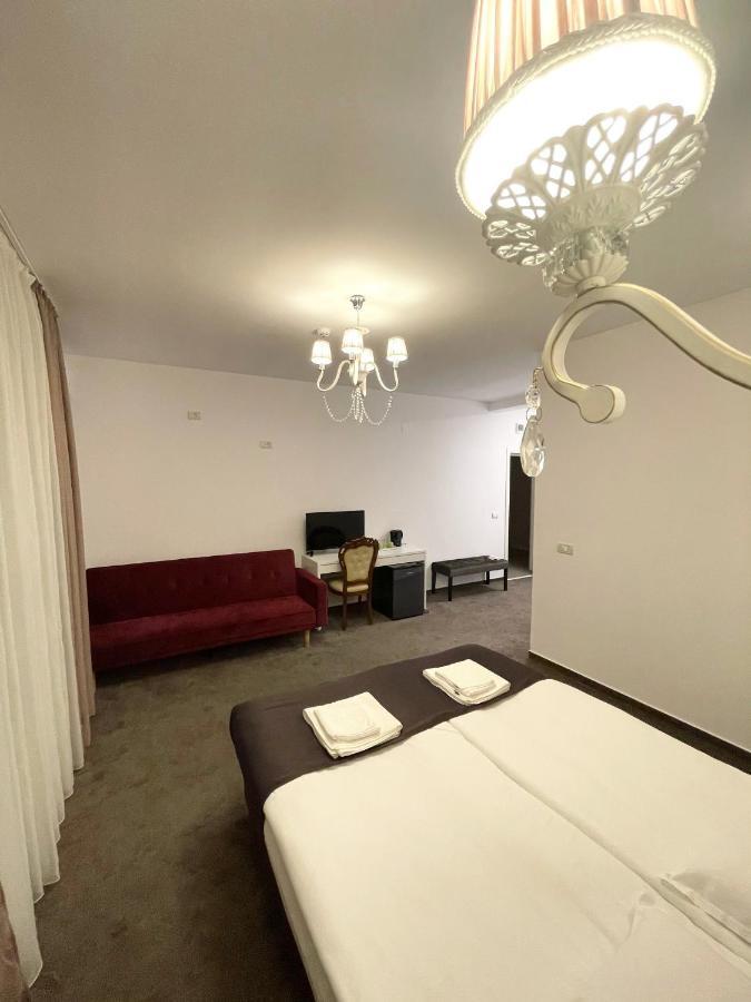 Cochet Boutique Otel Târgu Jiu Dış mekan fotoğraf