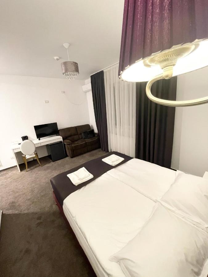 Cochet Boutique Otel Târgu Jiu Dış mekan fotoğraf
