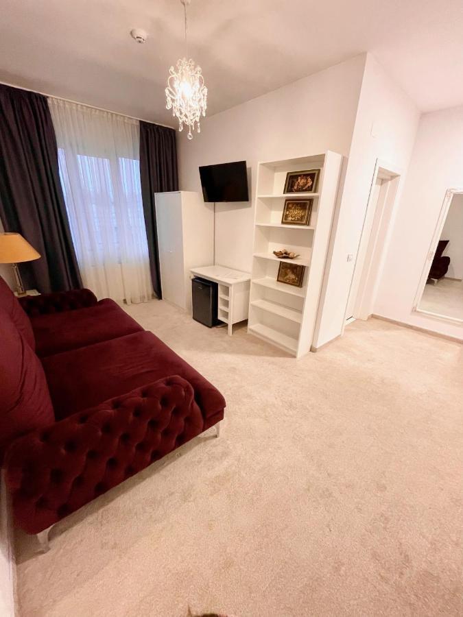 Cochet Boutique Otel Târgu Jiu Dış mekan fotoğraf
