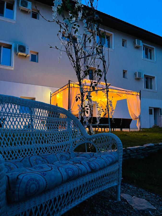 Cochet Boutique Otel Târgu Jiu Dış mekan fotoğraf