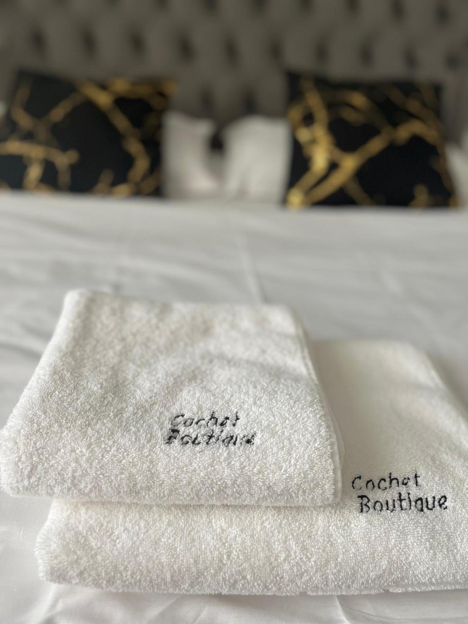 Cochet Boutique Otel Târgu Jiu Dış mekan fotoğraf